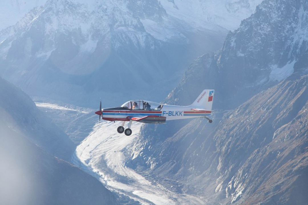 Panoramic plane